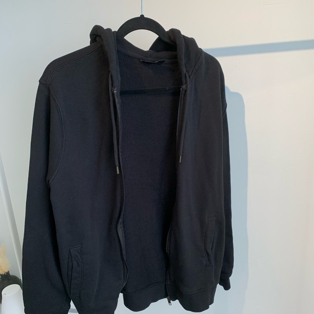 Black H&M zip up sweater